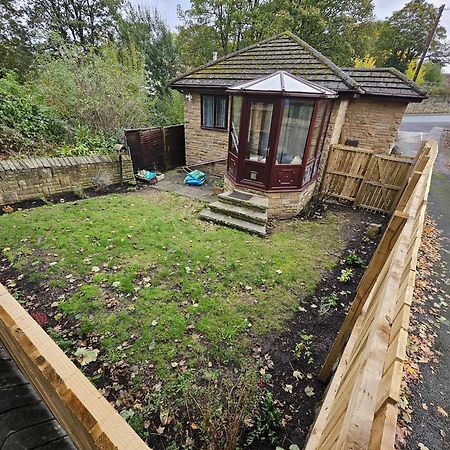 Lister Park Bradford 2Bed Detached Cottage House Parking Cinema Screen Games Room Esterno foto