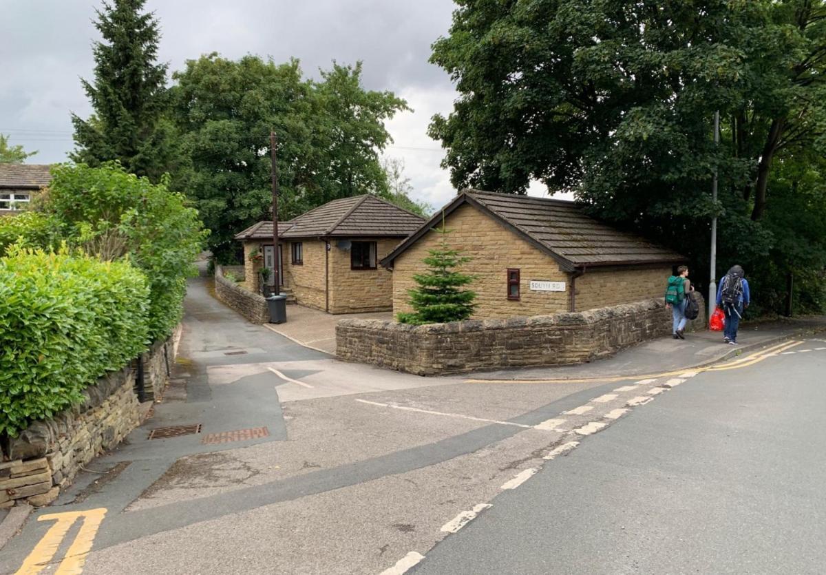 Lister Park Bradford 2Bed Detached Cottage House Parking Cinema Screen Games Room Esterno foto